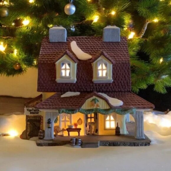 Department 56 Sleepy Hollow Illuminated Van Tassel Manor - Picture 1 of 9